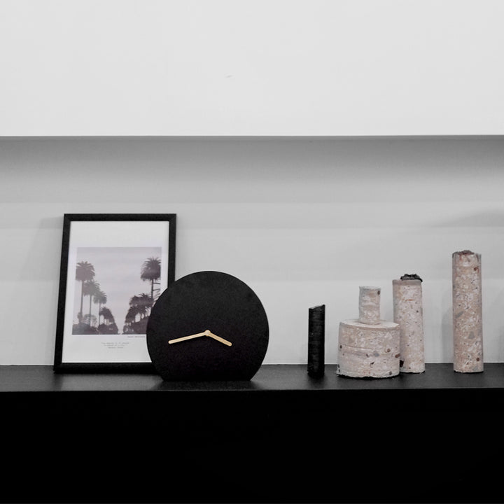 Nordic Minimalist Metal Table Clock